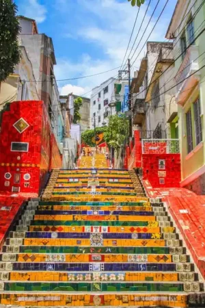 Acheter Direct Papier peint panoramique - Les escaliers de Rio dans la lumière du soleil - Les escaliers de Rio dans la lumière du soleil